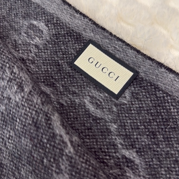Gucci Wool and Alpaca Scarf-Authentic-NWT - Picture 6 of 6